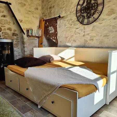 Maison De Village * Sigonce