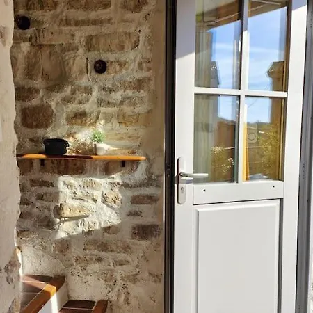 Maison De Village Semesterbostad *
